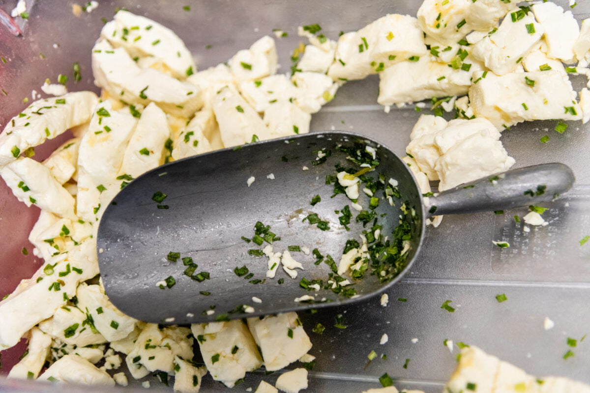 Onion & Chive Cheese Curd 8 oz.